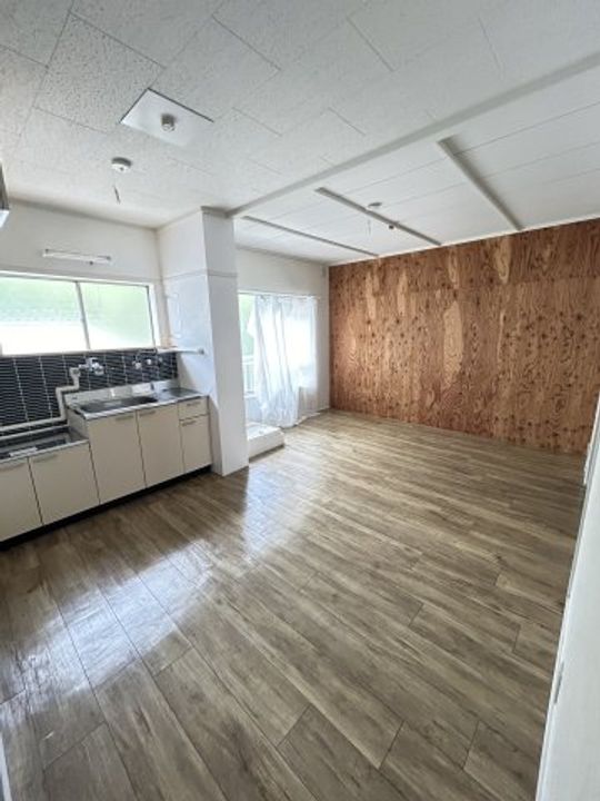 兵庫県神戸市灘区鶴甲4丁目(マンション)の賃貸物件の居間