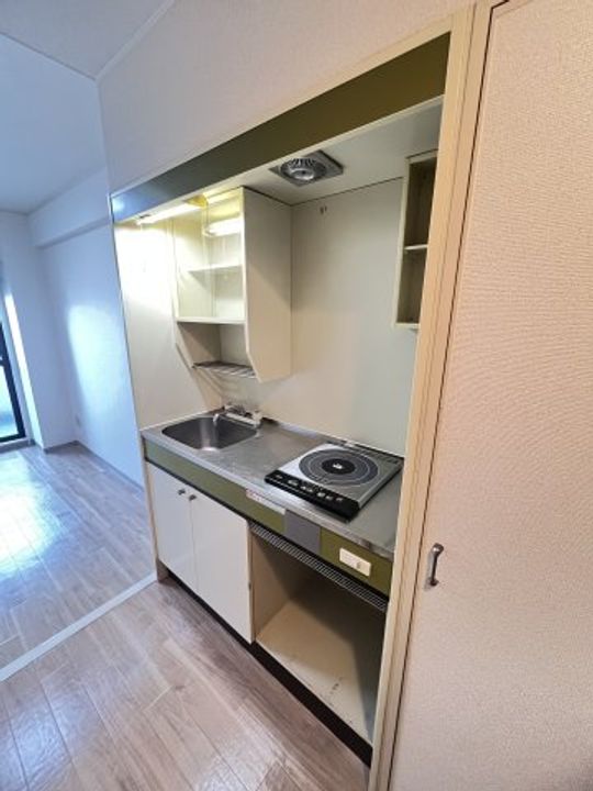 兵庫県神戸市東灘区岡本1丁目(マンション)の賃貸物件のキッチン