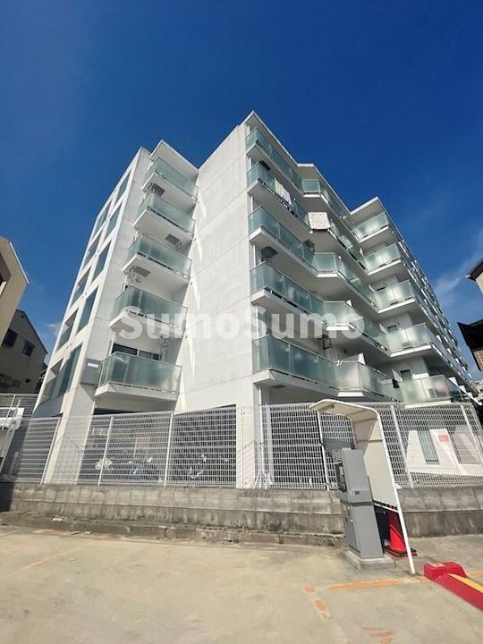 ロイスグラン神戸湊川公園の外観