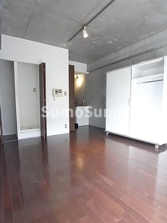 ロイスグラン神戸湊川公園の居間