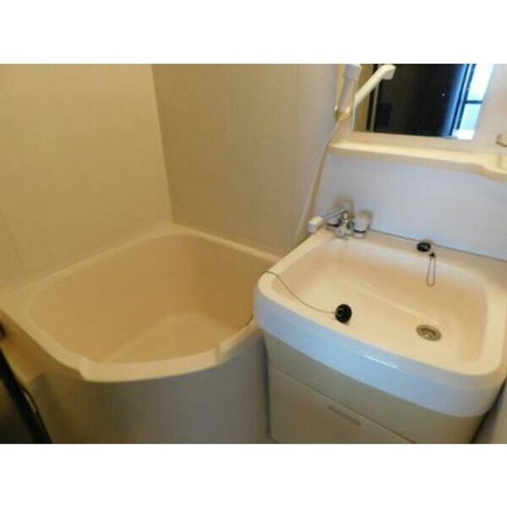 ラ・パルフェ・ド・シェリールの風呂