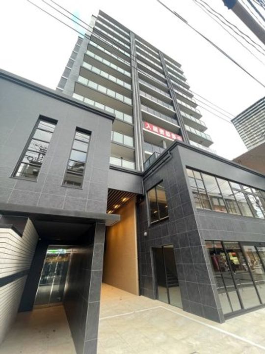 CREST西新 の外観