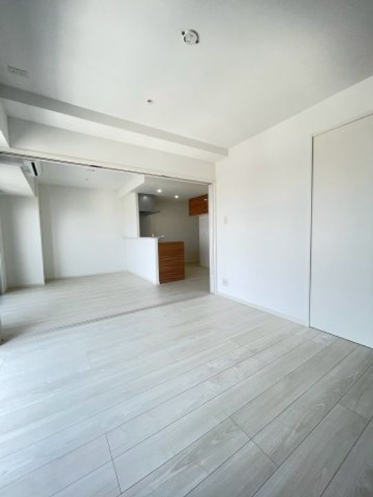 CREST西新 の内装