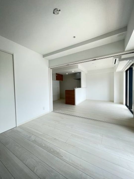 CREST西新 の内装