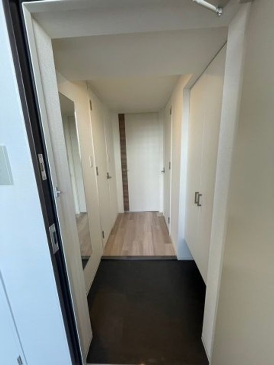 アドバンス神戸ラシュレの玄関