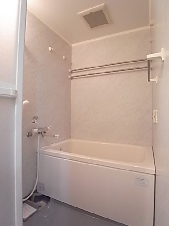 レジディア三宮東の風呂