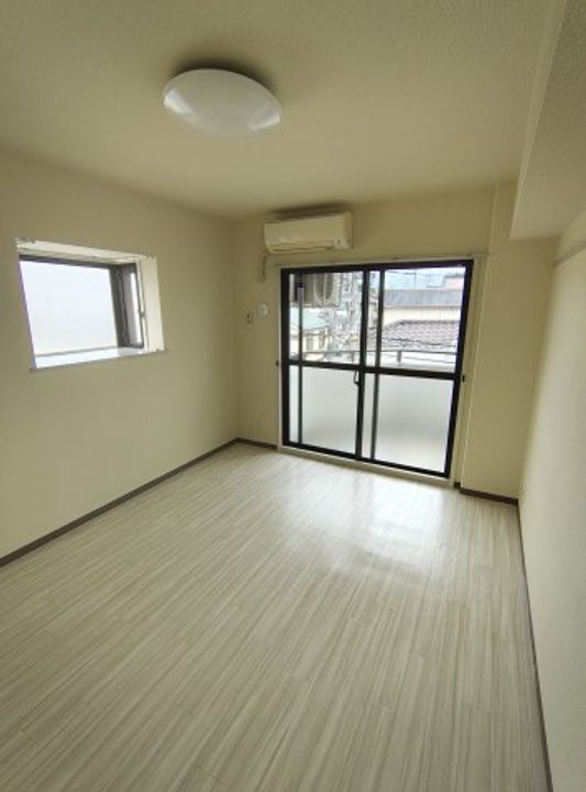 ジョイフル石屋川の寝室