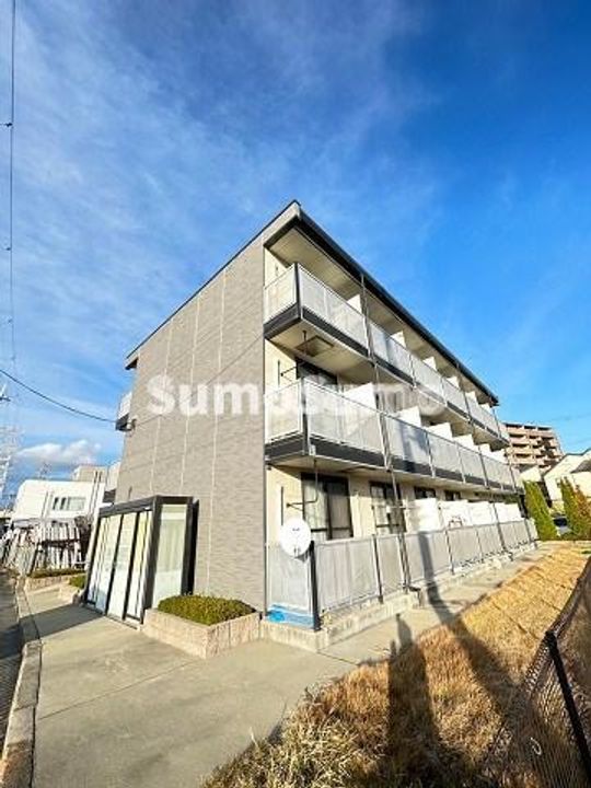 レオパレスグリーンアンバーの外観