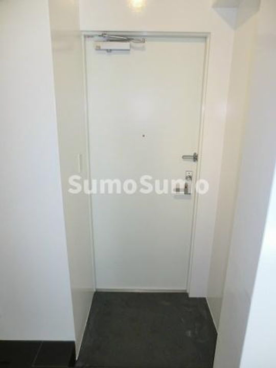 兵庫県神戸市兵庫区入江通3丁目(マンション)の賃貸物件の玄関