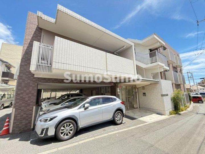 プランドール西岡本の外観