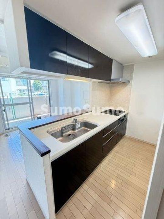 プランドール西岡本のキッチン