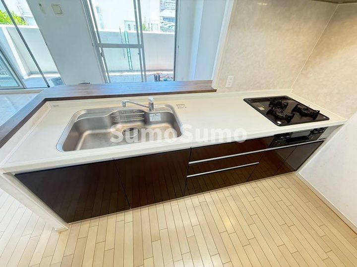 プランドール西岡本のキッチン