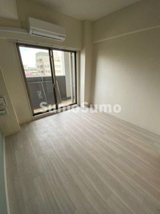 ファステート神戸サルビアの居間