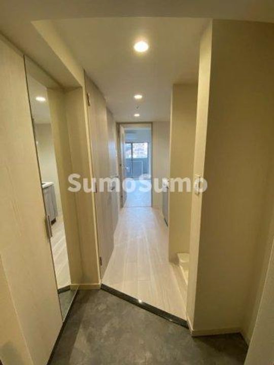 ファステート神戸サルビアの玄関