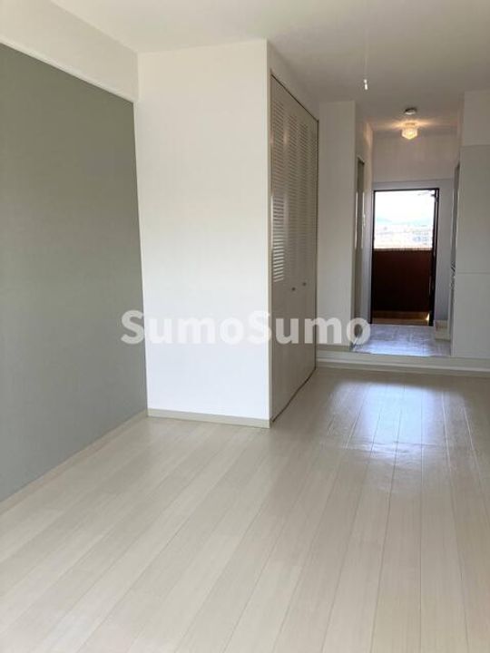 MABRANCHETTE弦月の居間