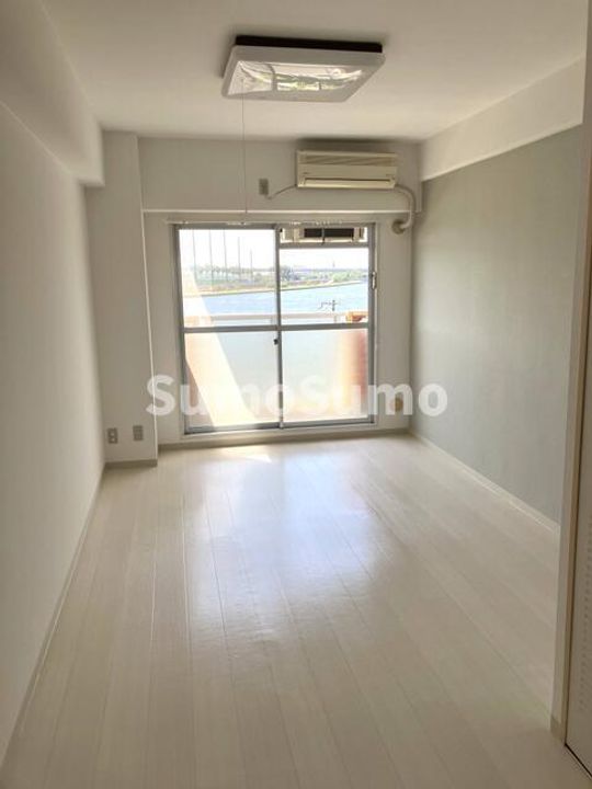 MABRANCHETTE弦月の寝室