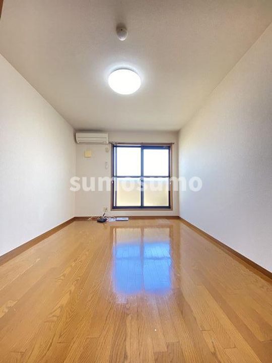 兵庫県尼崎市武庫之荘本町1丁目(アパート)の賃貸物件の居間