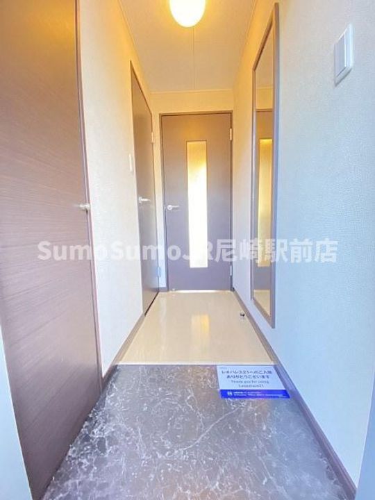 兵庫県尼崎市次屋3丁目(アパート)の賃貸物件の玄関