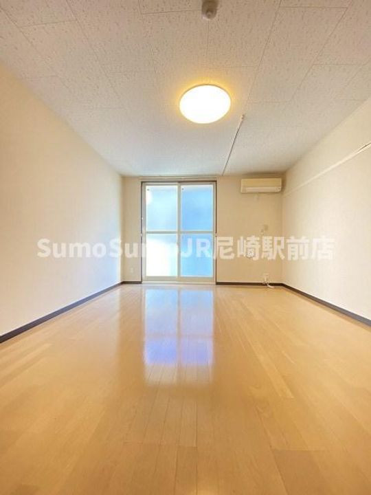 兵庫県尼崎市次屋3丁目(アパート)の賃貸物件の居間