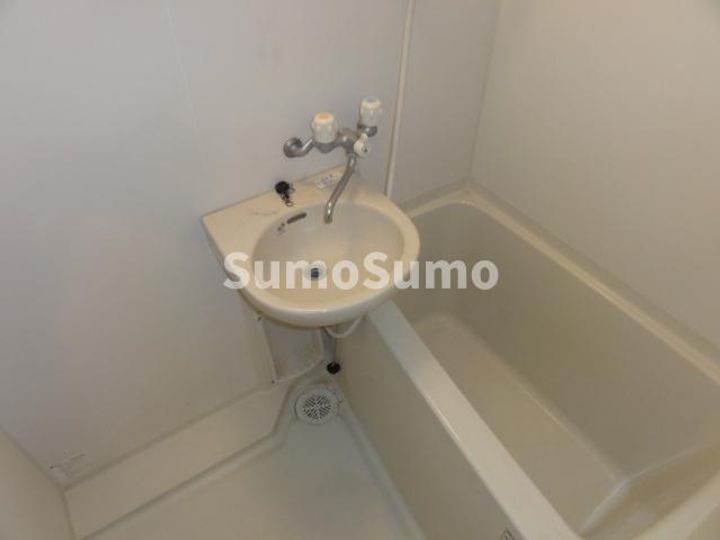 福岡県福岡市東区箱崎2丁目(アパート)の賃貸物件の風呂