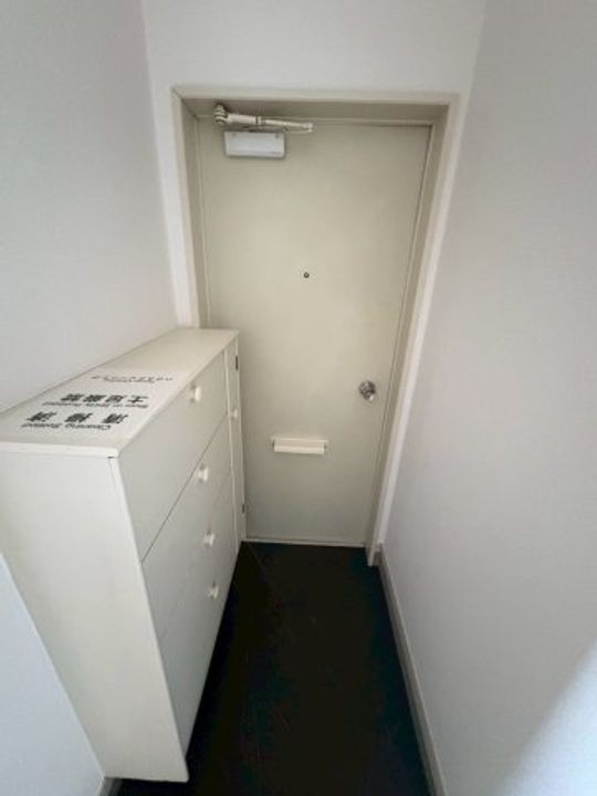 兵庫県神戸市須磨区須磨浦通4丁目(アパート)の賃貸物件の玄関