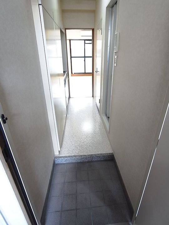 兵庫県西宮市櫨塚町(マンション)の賃貸物件の玄関