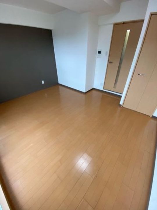 兵庫県神戸市須磨区衣掛町5丁目(マンション)の賃貸物件の居間