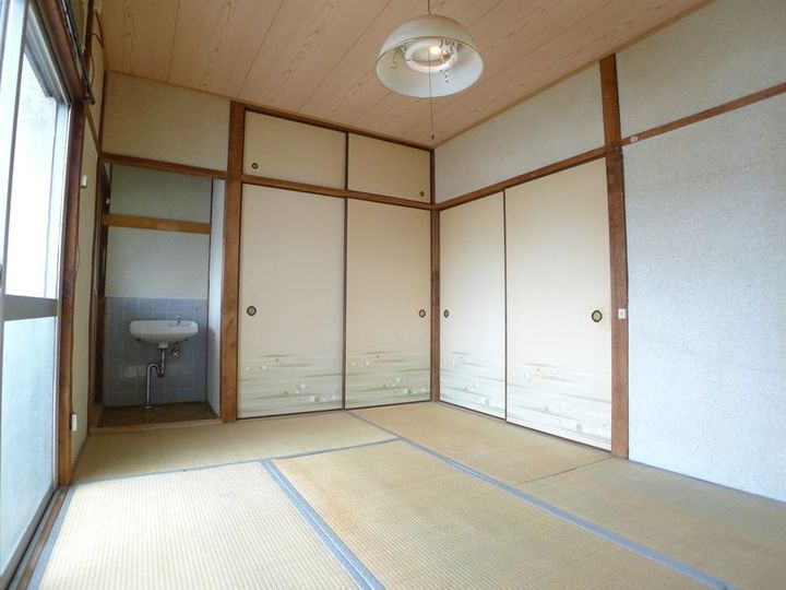 平井文化の内装