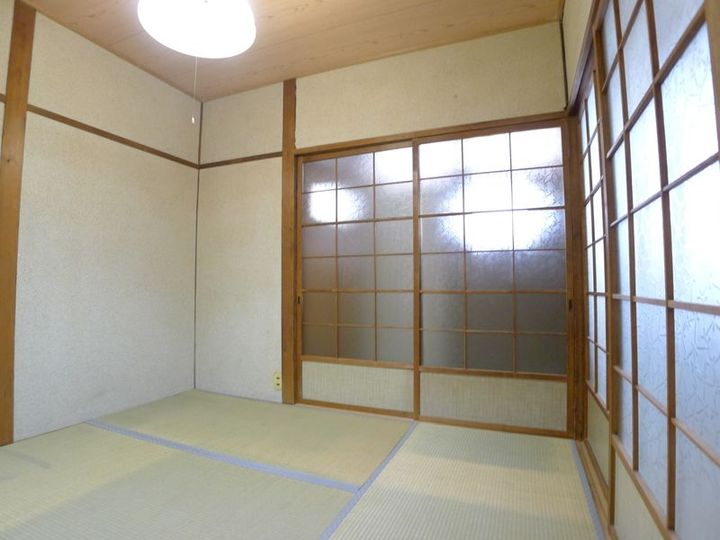 平井文化の内装