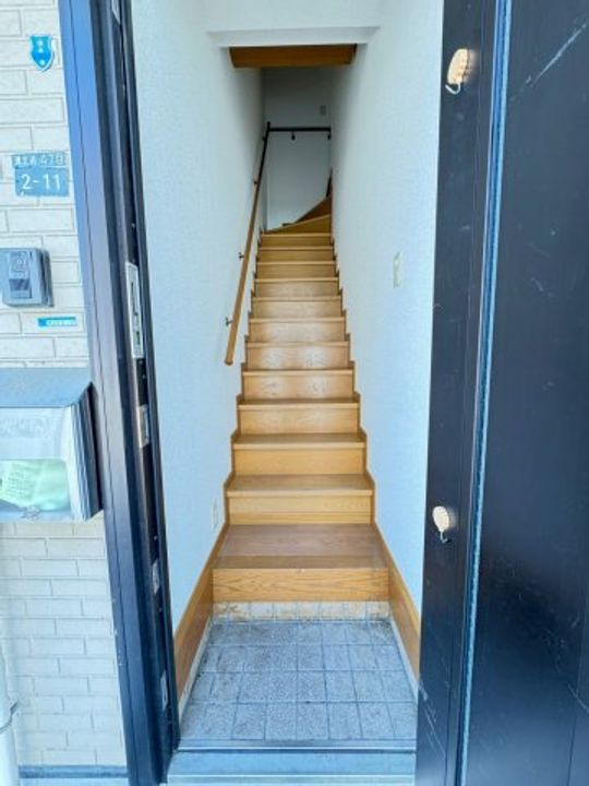 兵庫県神戸市灘区灘北通4丁目(一戸建)の賃貸物件の玄関