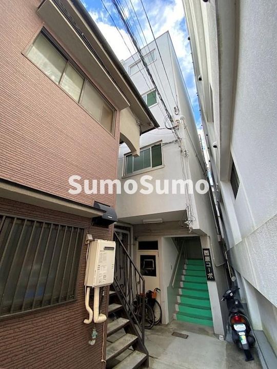 西原コーポの外観