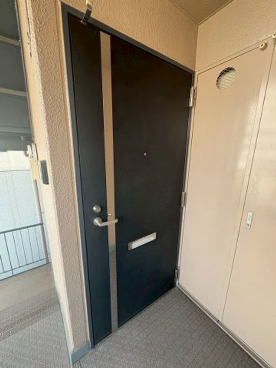 兵庫県神戸市長田区腕塚町4丁目(マンション)の賃貸物件の玄関