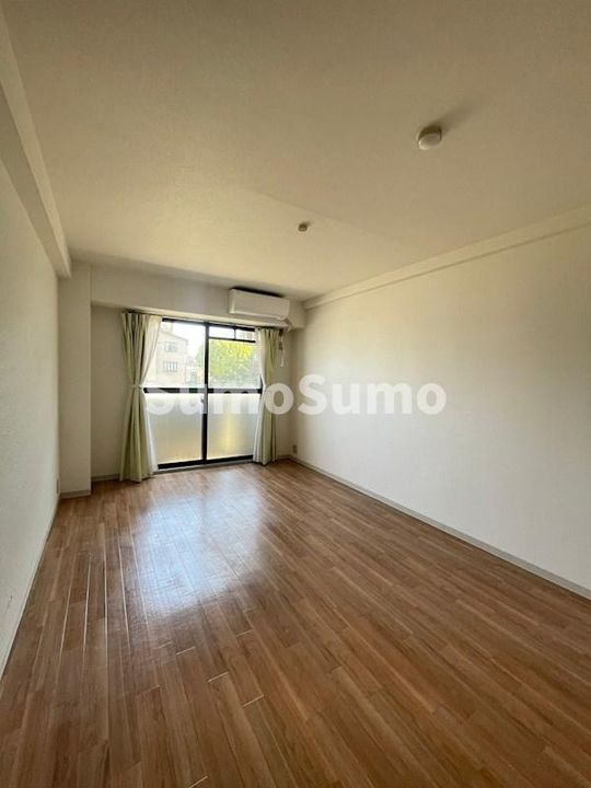 ノーブル日高の寝室