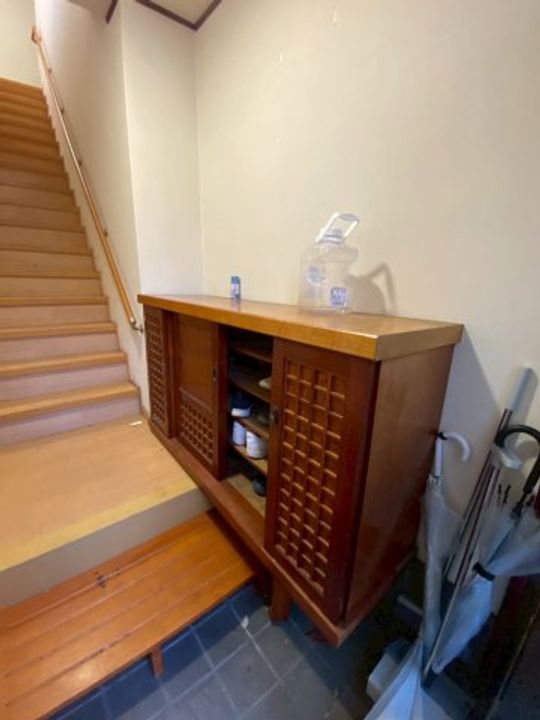 アイユー第三ビルの玄関