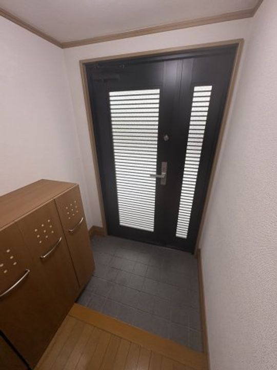 兵庫県神戸市兵庫区会下山町2丁目(一戸建)の賃貸物件の玄関