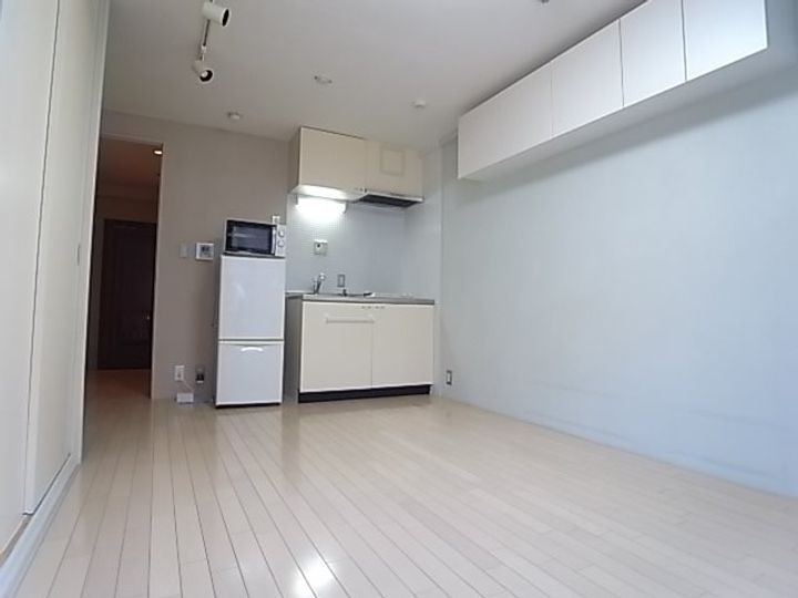 兵庫県西宮市門戸荘(マンション)の賃貸物件の居間