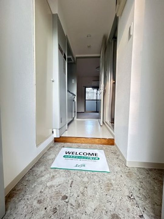 クレッシェンド岸地の玄関