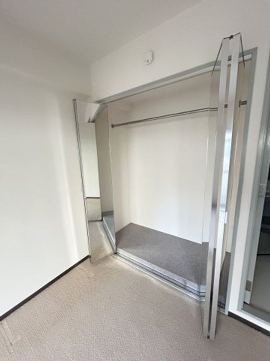 クレッシェンド岸地の居間