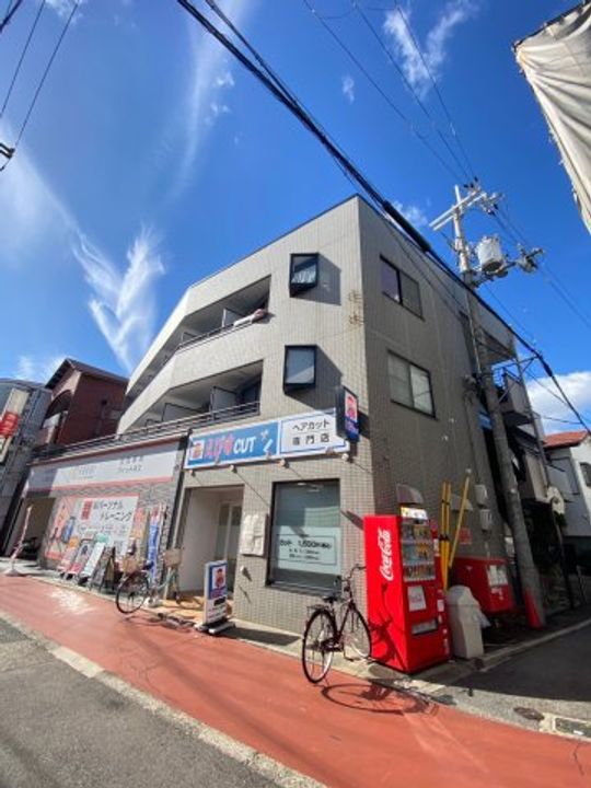兵庫県西宮市下大市西町(マンション)の賃貸物件の外観