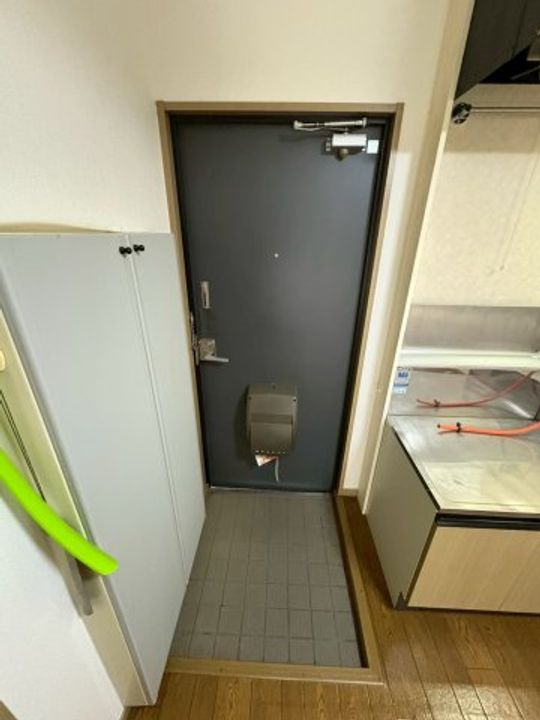 ポピーハイツの玄関