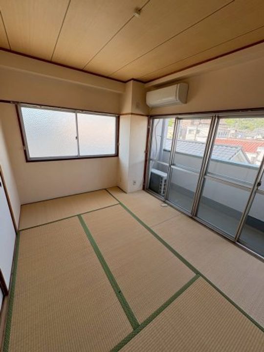 マエダマンションの内装