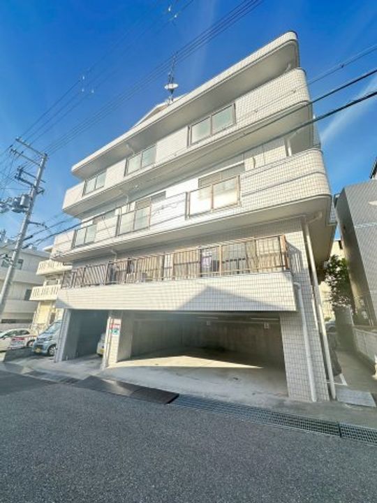 with 赤羽の外観