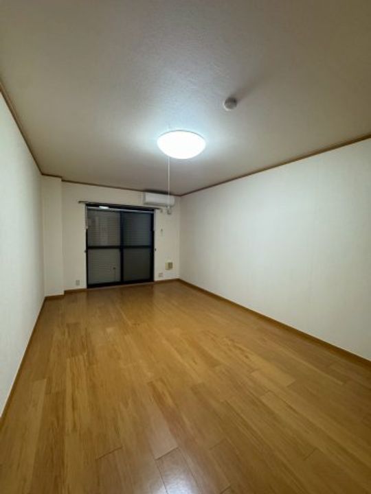 兵庫県神戸市須磨区車(マンション)の賃貸物件の居間