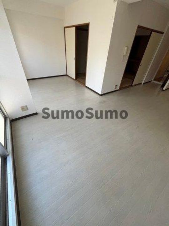 芦屋三木マンションの居間