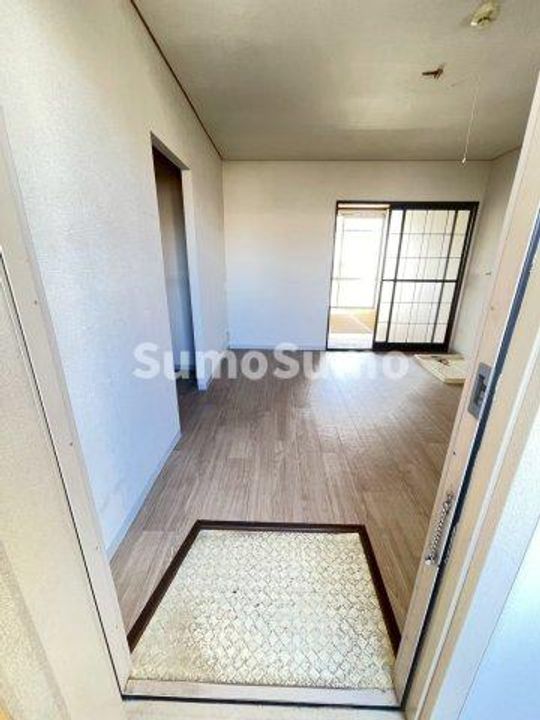 サニーハイツ北別府の玄関