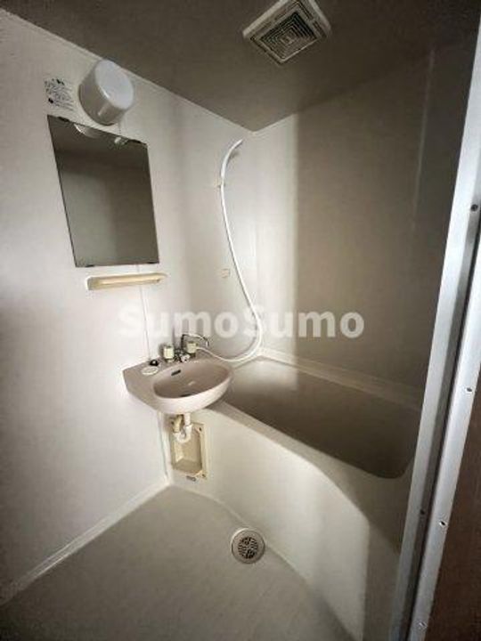 斉部ビルの風呂