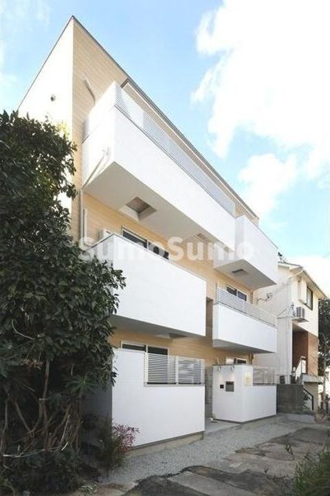 THE CITY 塩屋の外観