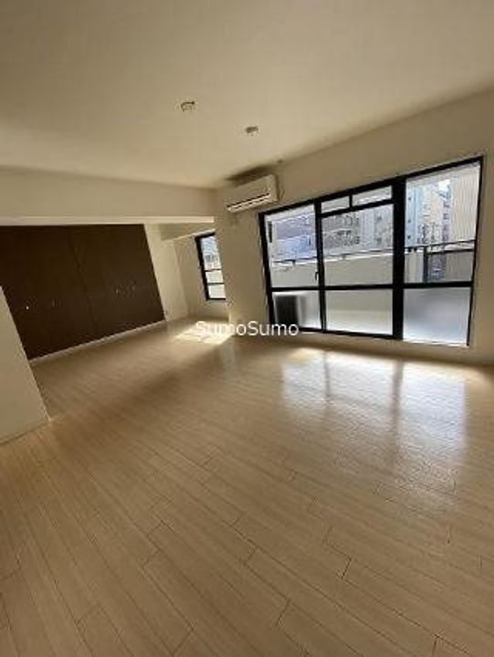 大阪府大阪市西区北堀江1丁目(マンション)の賃貸物件の居間