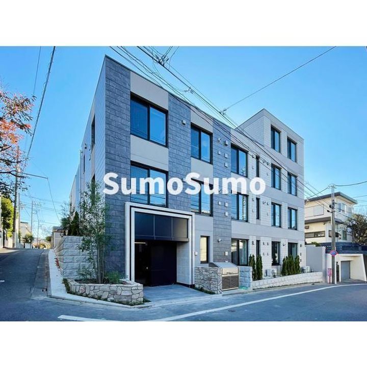 ラ・ペルラ下北沢の外観