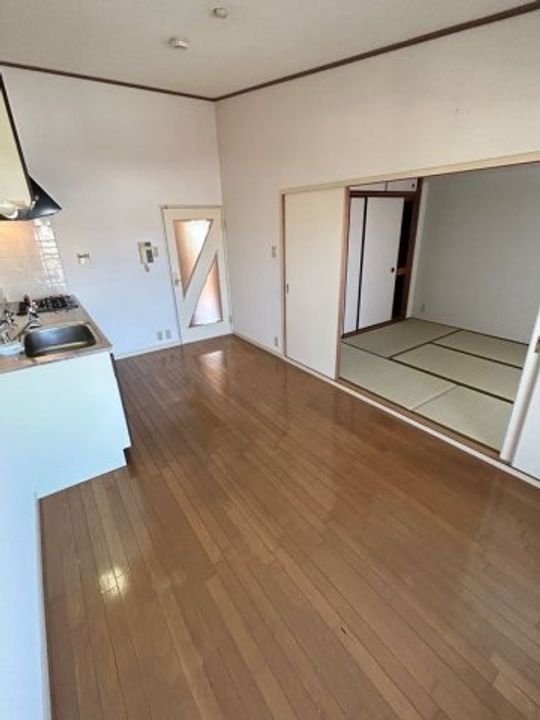 レジデンス松栄の居間